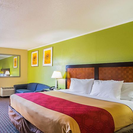 Econo Lodge Garden City Savannah Exterior foto