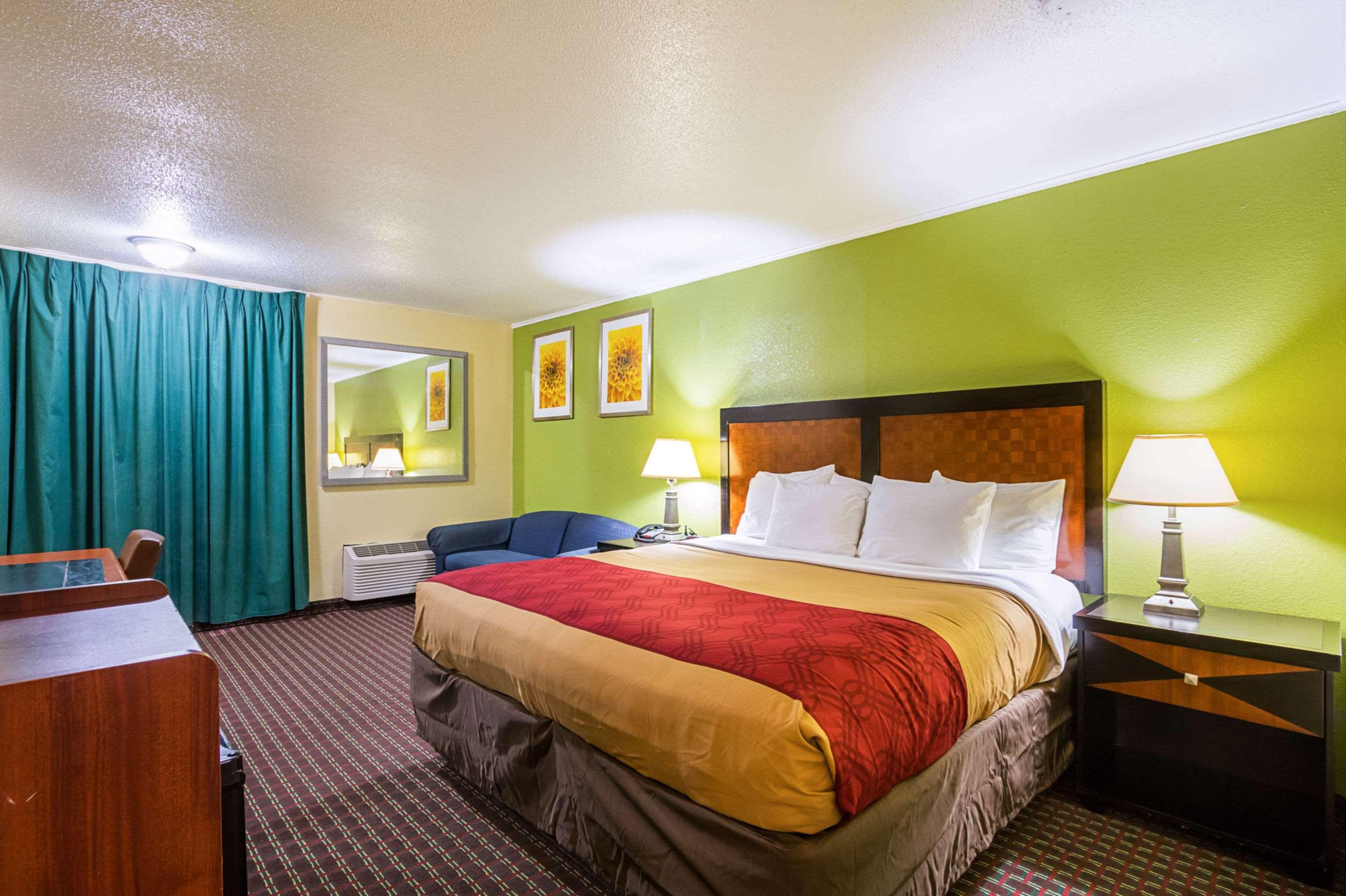 Econo Lodge Garden City Savannah Exterior foto